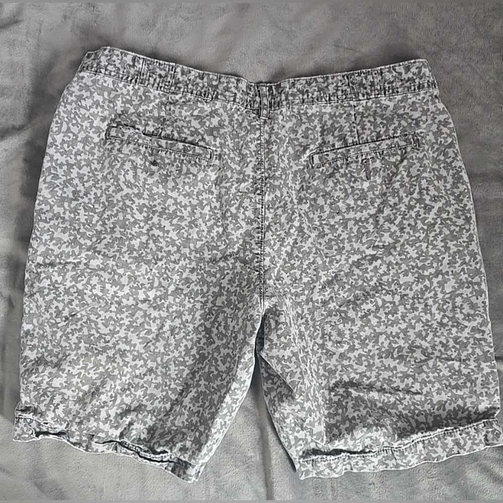 Slate & Stone Shorts Mens 34 Light & Dark Grays Chino Denim Botanical Men's - Picture 6 of 10